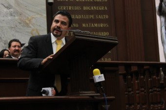 El diputado del PRD, Armando Hurtado