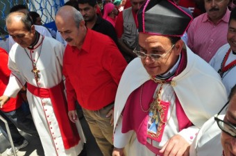 El gobernador Fausto Vallejo y su compañero de partido, el obispo de la Nueva Jerusalén