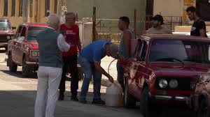 La escasez de combustible en Cuba desata peleas a golpes, largas filas y  reducciones en las festividades | CNN