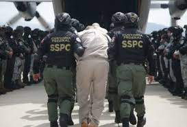 México traslada a 37 criminales de alto impacto a EEUU.