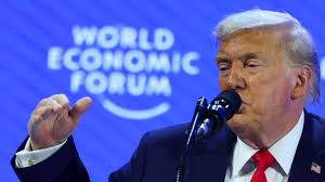 Solo EE. UU. puede defender ese pedazo de hielo": Trump sobre Groenlandia,  en el Foro de Davos - France 24